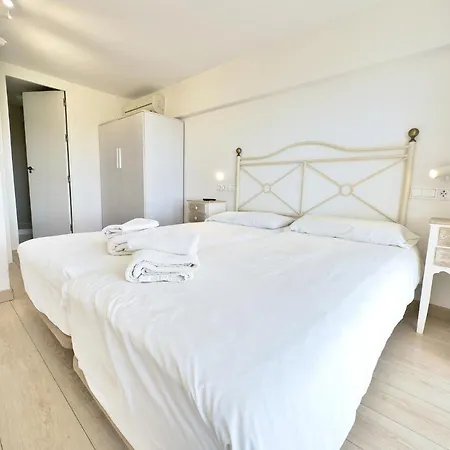 Skol 514 East Facing Duplex With Sea Views *