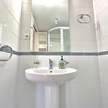 Apartment Skol 514 East Facing Duplex With Sea Views *